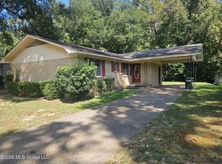 9 Woodside Ct, Natchez, MS 39120