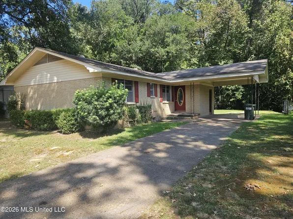 9 Woodside Ct, Natchez, MS 39120
