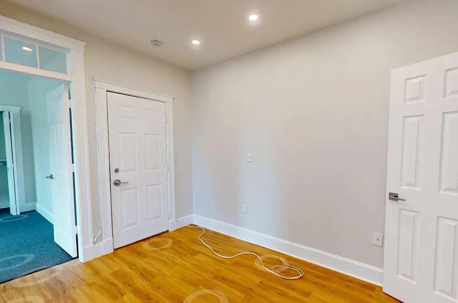 2 bed, 561 sqft, $3,675 — Photo 4