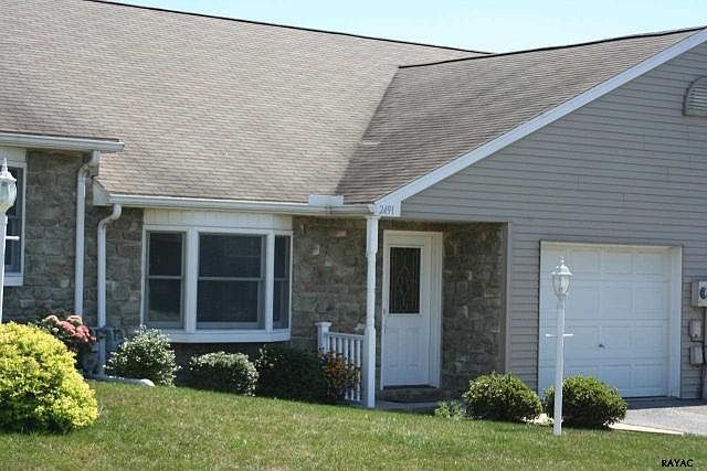1st image of 2491 Pin Oak Dr