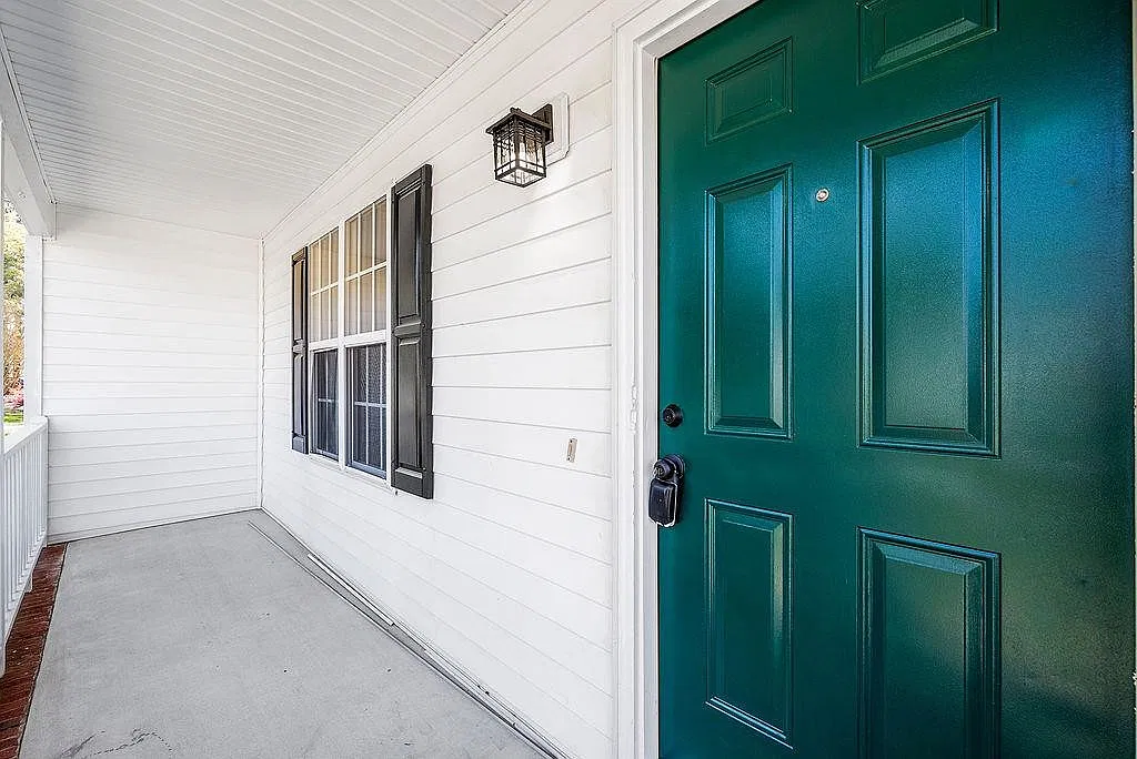 3 bed, 2.0 bath, $1,795 — Photo 4