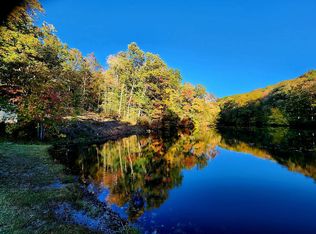 Hickory Hollow Rd, Crossville, TN 38572