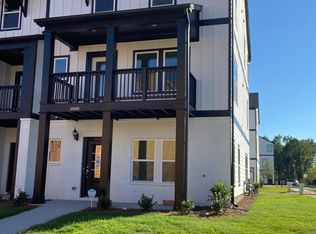 1000 Knoxboro Ln, Woodstock, GA 30188