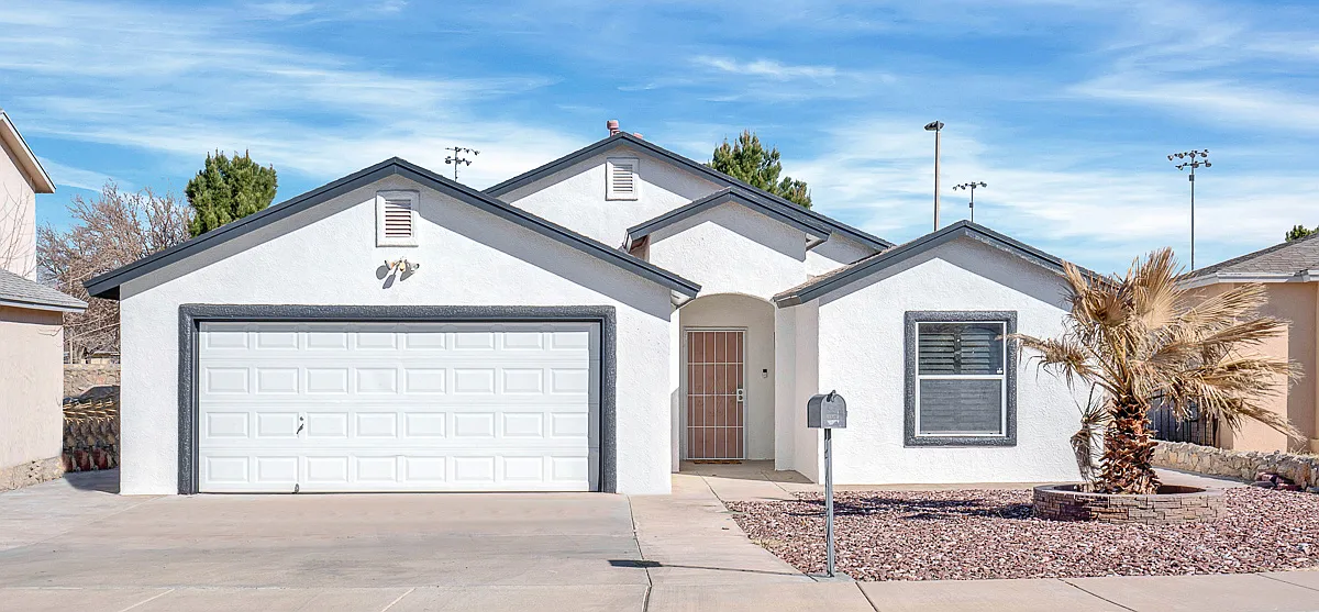 3 bed, 1341 sqft, $1,800 — Photo 1