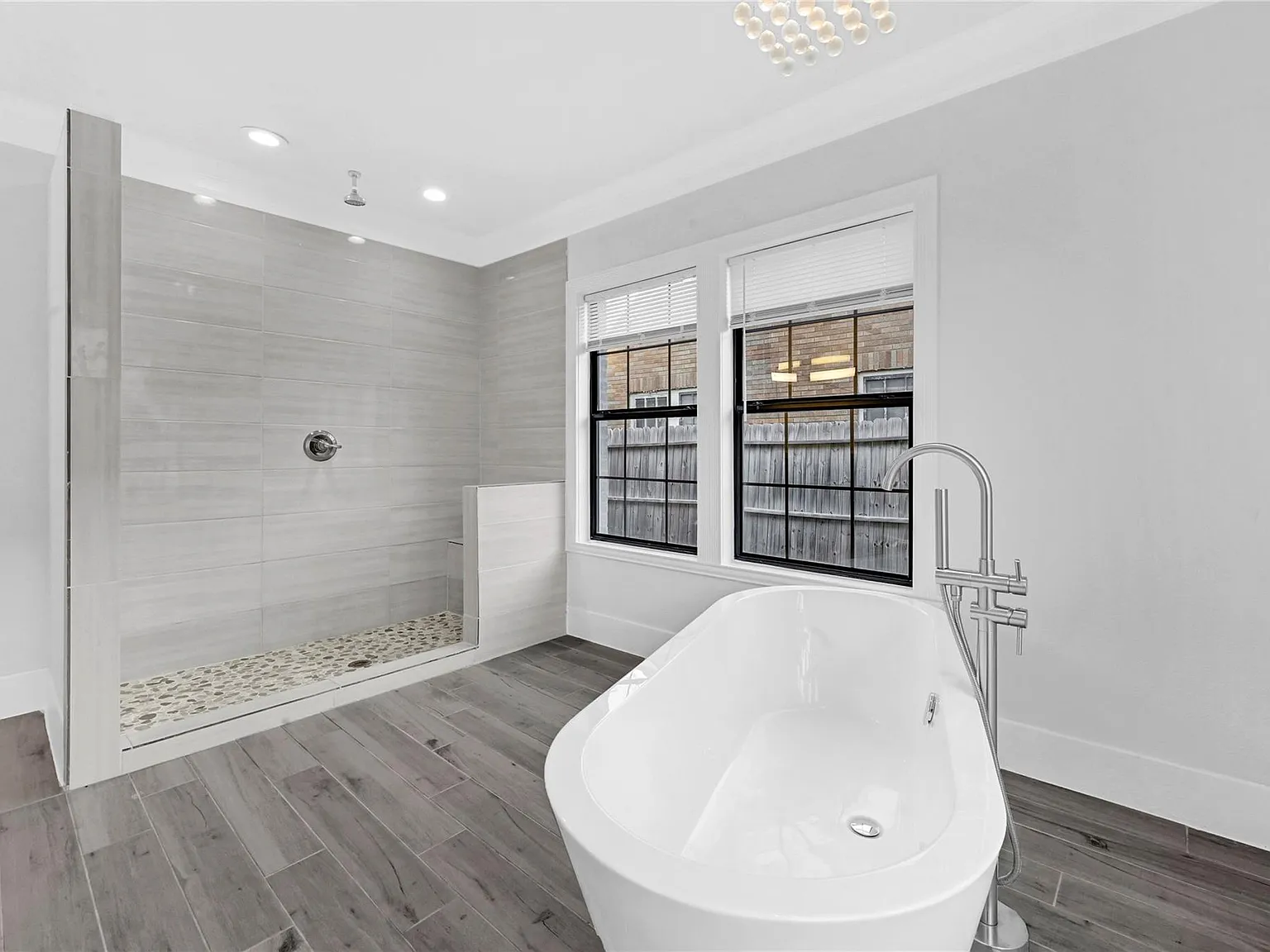 2 bed, 1.0 bath, 800 sqft, $1,849 — Photo 4