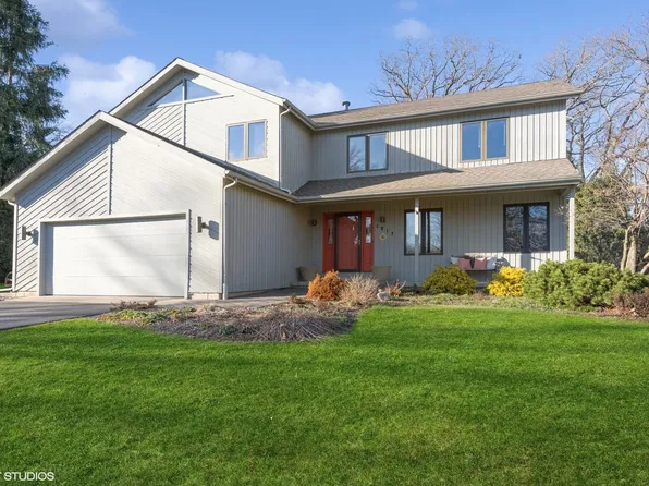 3912 S Tamarack Trl, Crystal Lake, IL 60012