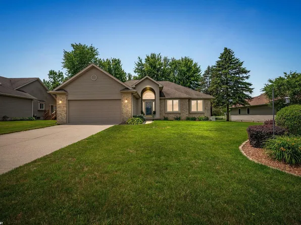 4456 Maple Leaf Dr, Grand Blanc, MI 48439