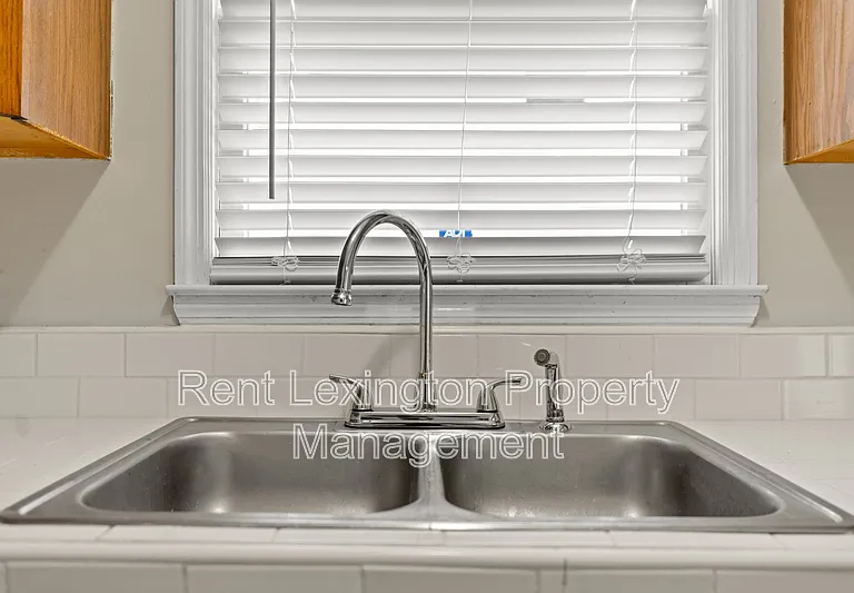 4225 Steamboat Rd — Photo 10