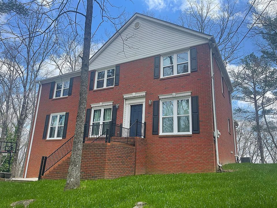 2nd image of 5 Mountain Dr