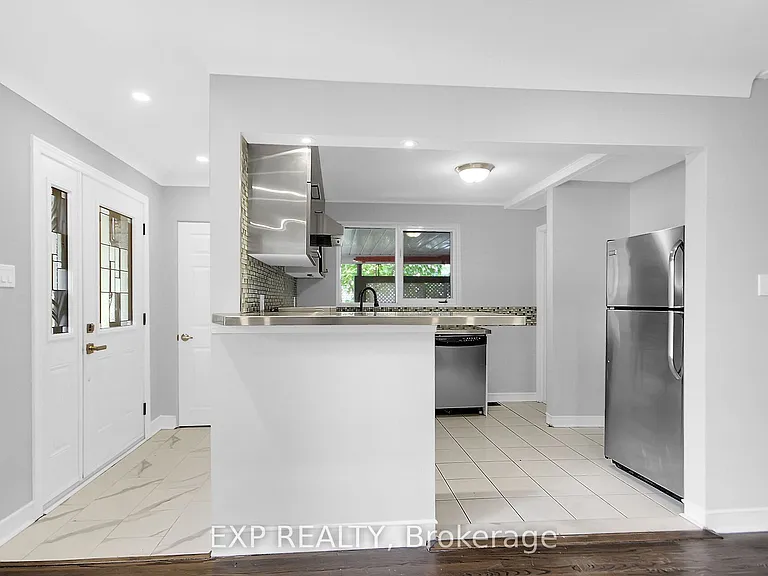2247 Miramichi St — Photo 34