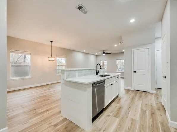 2608 Wills Point Ct, Fort Worth, TX 76105