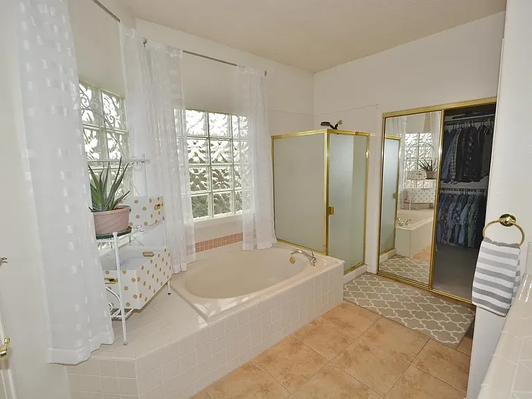 Master ensuite