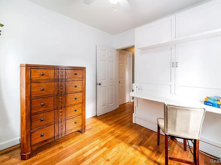 165 Bowers St — Photo 18