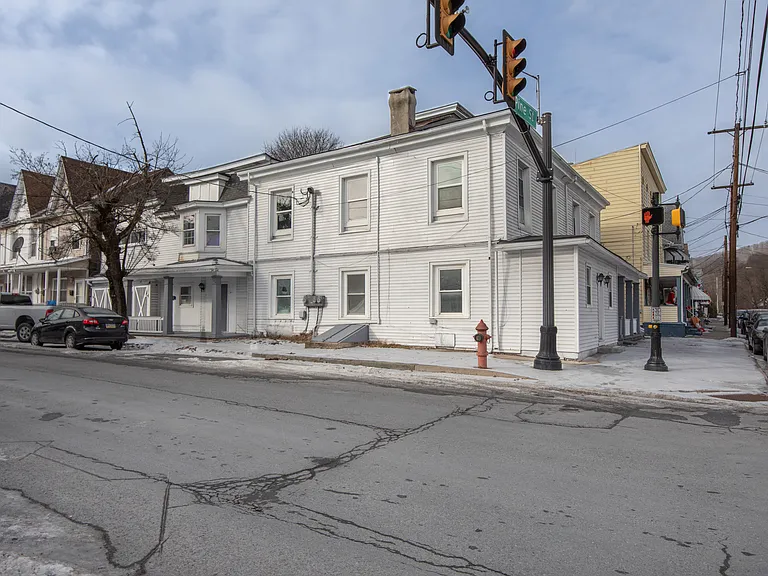 400 Pine St #1 — Photo 9