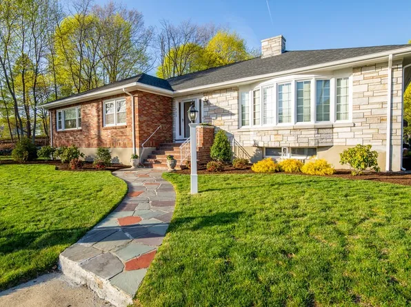 422 Summer Ave, Reading, MA 01867