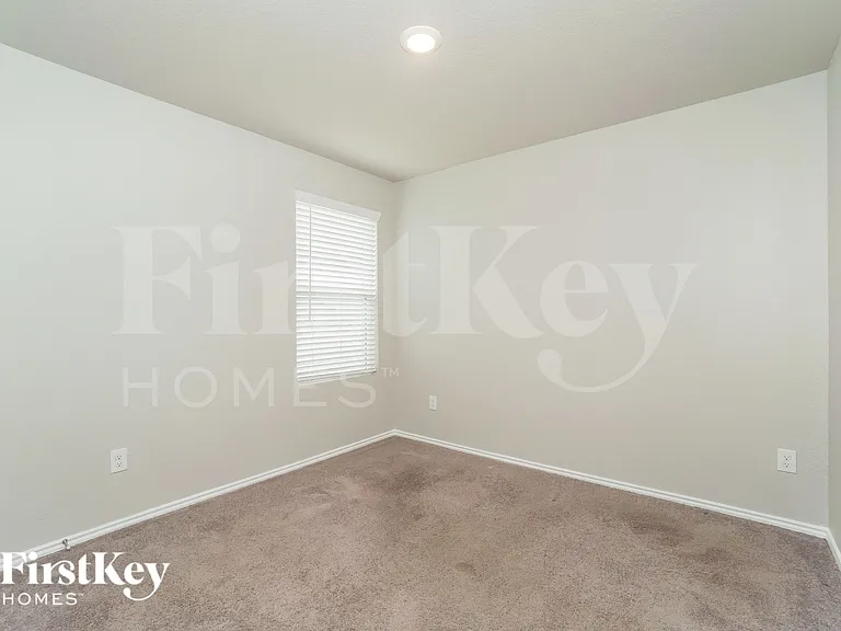 1906 Morse Way — Photo 11