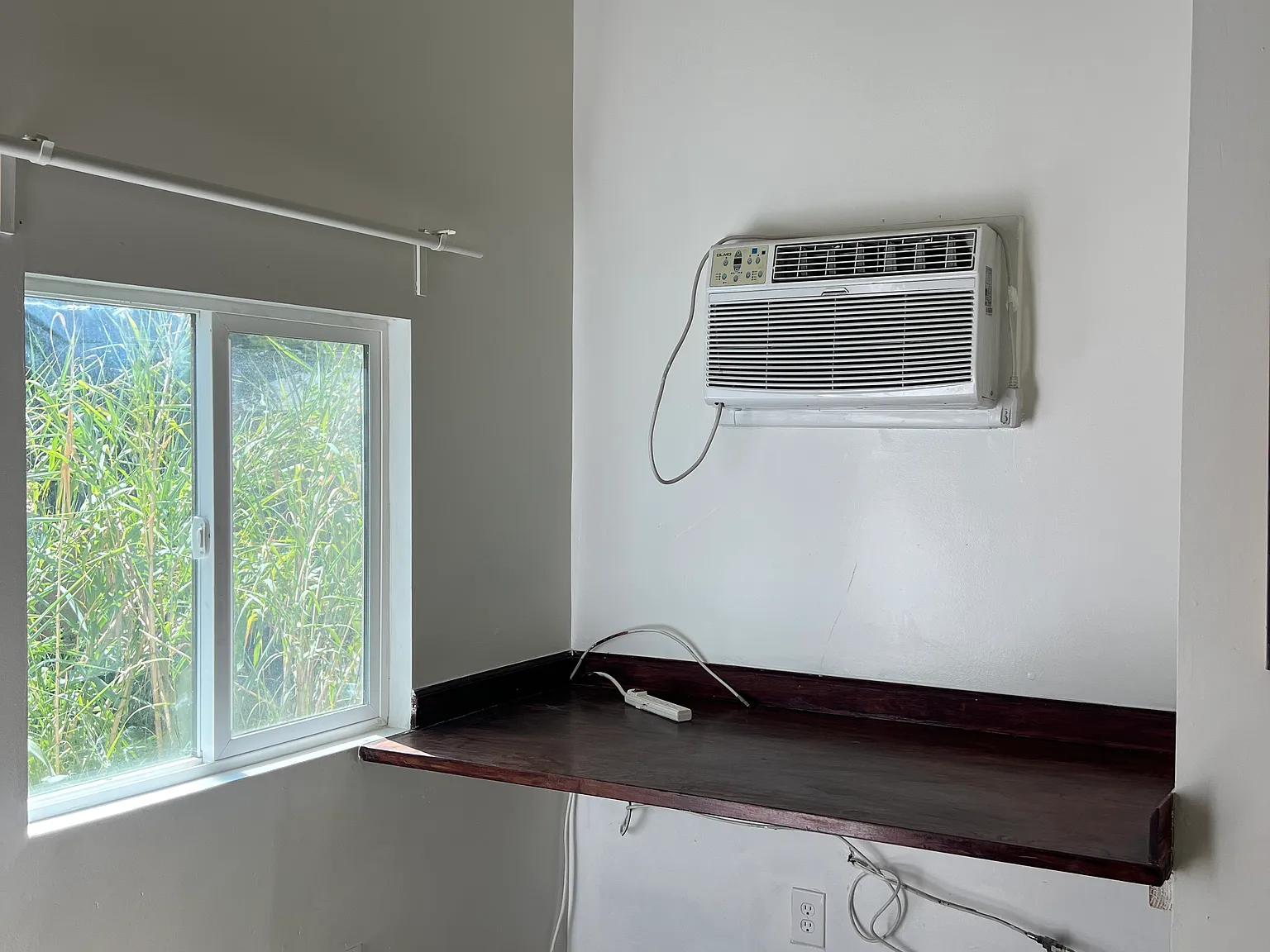 640 Cavanagh Rd — Photo 3