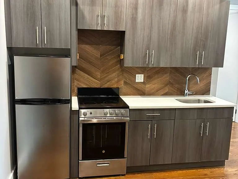 591 Jackson Ave #3 — Photo 3