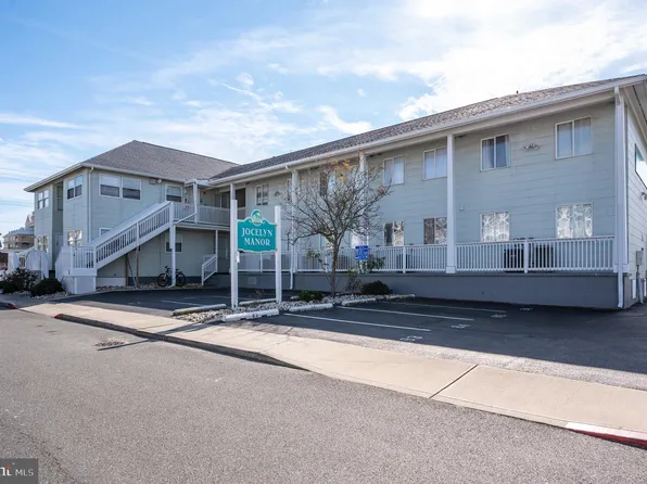 207 8th St #202E, Ocean City, MD 21842