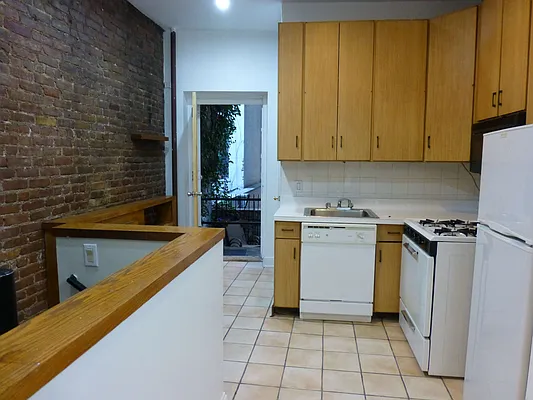 Rented by Charie Properties LLC | media 41