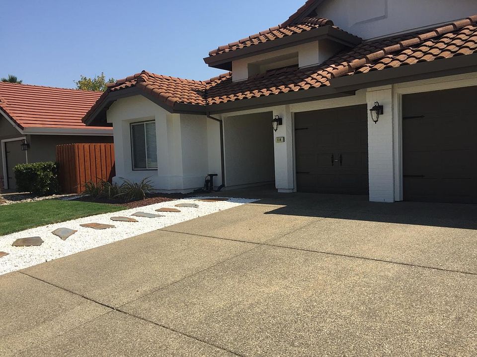3 car garage