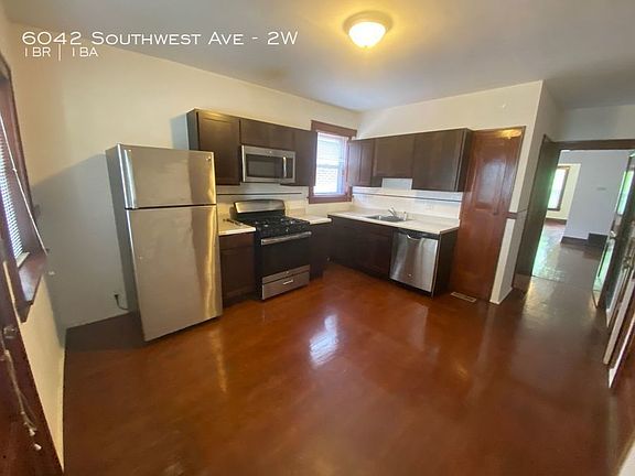 5th image of 6042 Southwest Ave #2W