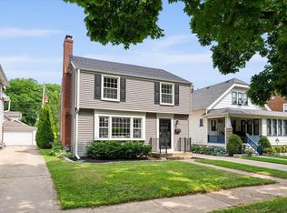 2624 N 70th St, Wauwatosa, WI 53213