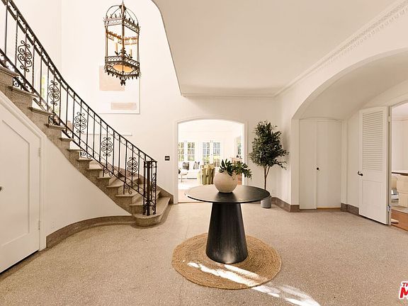 4th image of 441 S Muirfield Rd