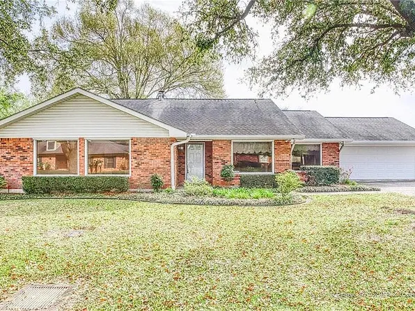 4805 W Quail Hollow Ln, Lake Charles, LA 70605