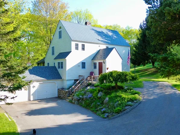 126 Lull Road, New Boston, NH 03070