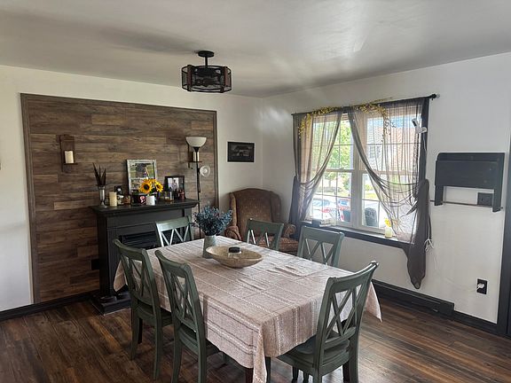 5th image of 204 Caroline Ave