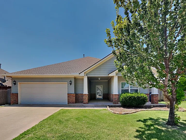 9416 NW 91st Cir — Photo 2