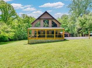 825 Shady Pl, Smithville, TN 37166