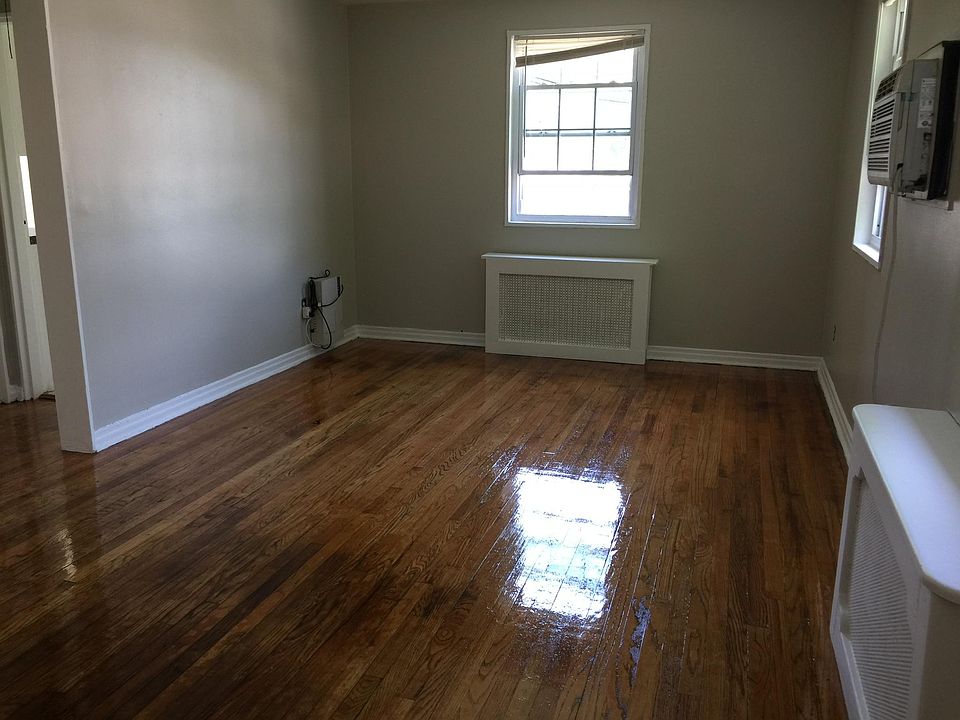 2nd image of 22411 64th Ave