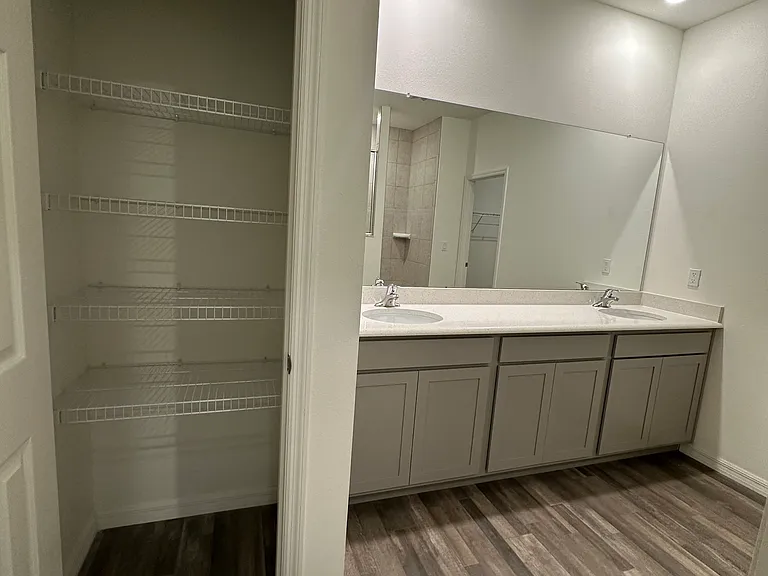9750 SW 42nd Ave — Photo 18