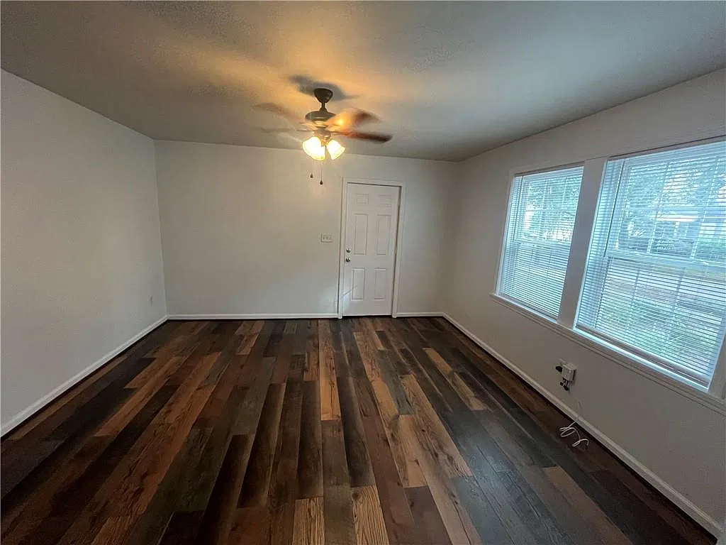2 bed, 1.0 bath, 848 sqft, $995 — Photo 4