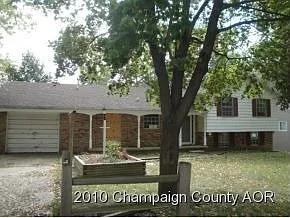 908 Skyline Dr photo 1