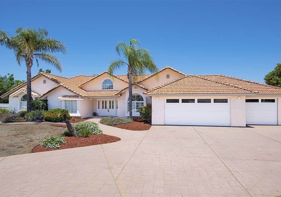 1st image of 16398 Shady Oaks Ln