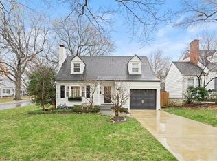 2401 W 49th Ter, Westwood, KS 66205