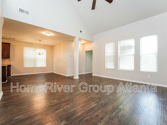 2nd image of 158 Daisy Cir