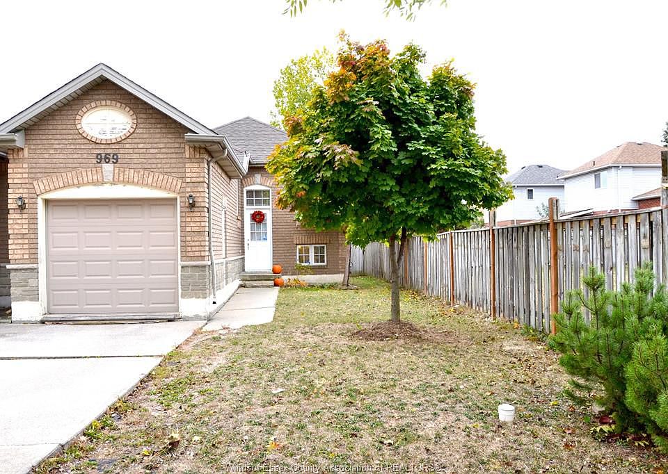 1st image of 969 Lemonwood Cres