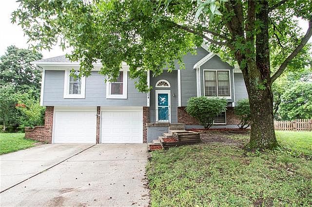 1st image of 504 SE Brownfield Dr