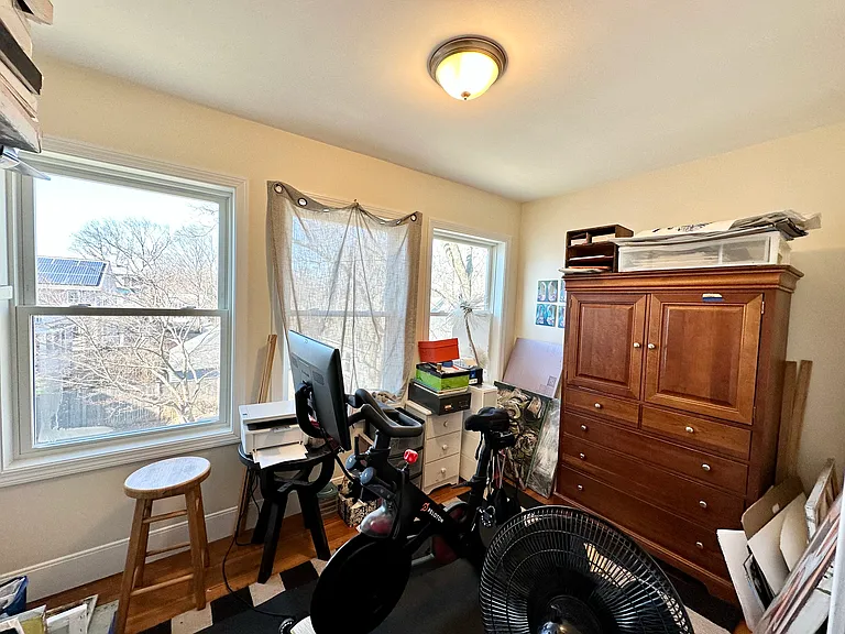 290 Waverley Ave #1 — Photo 8
