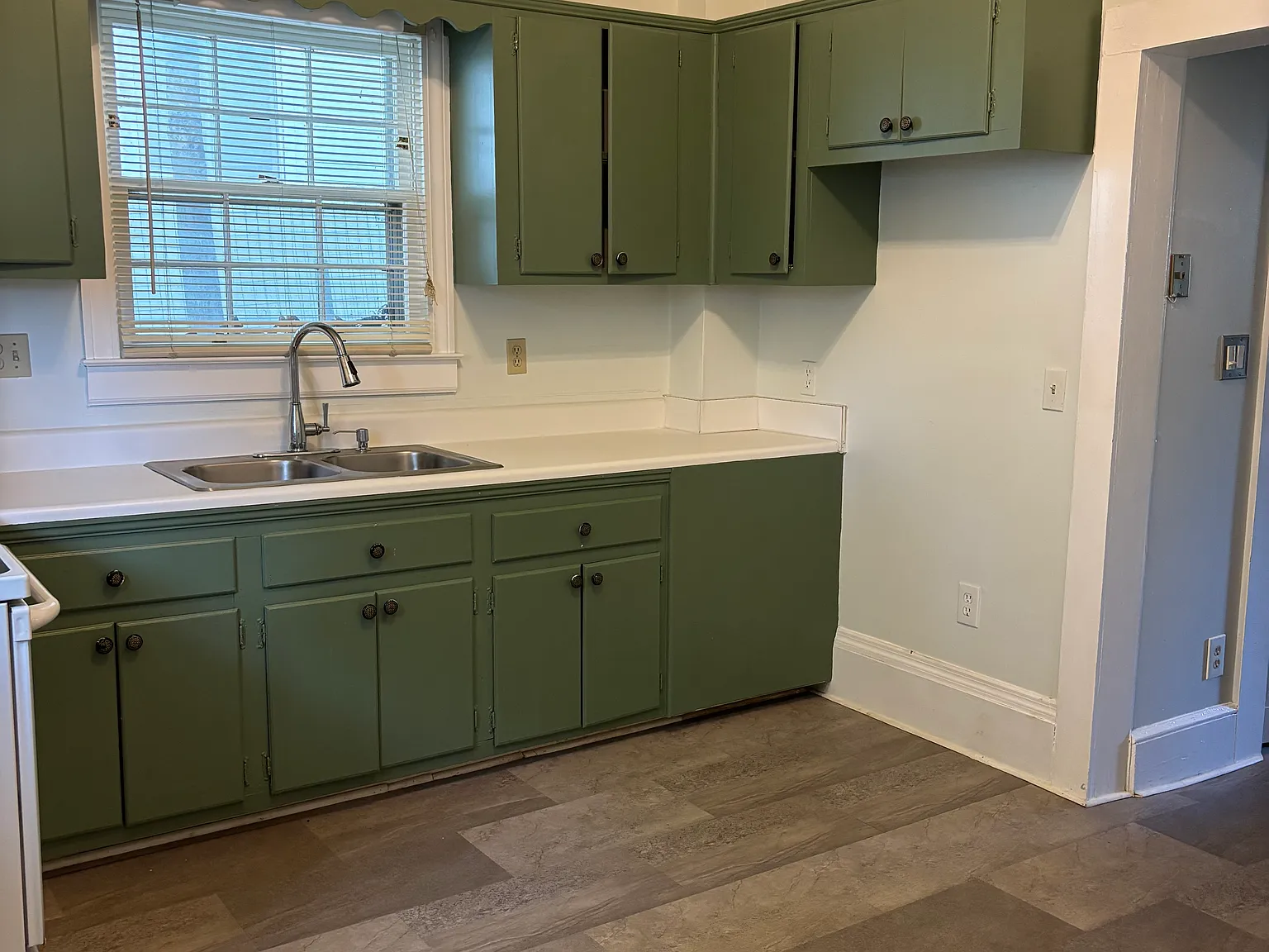 2 bed, 1250 sqft, $1,275 — Photo 4
