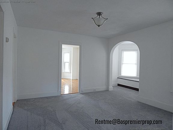 4th image of 28 Federal Ave #2B