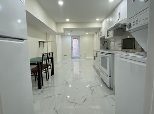 49 Massey St, Brampton, ON L6S 2V8