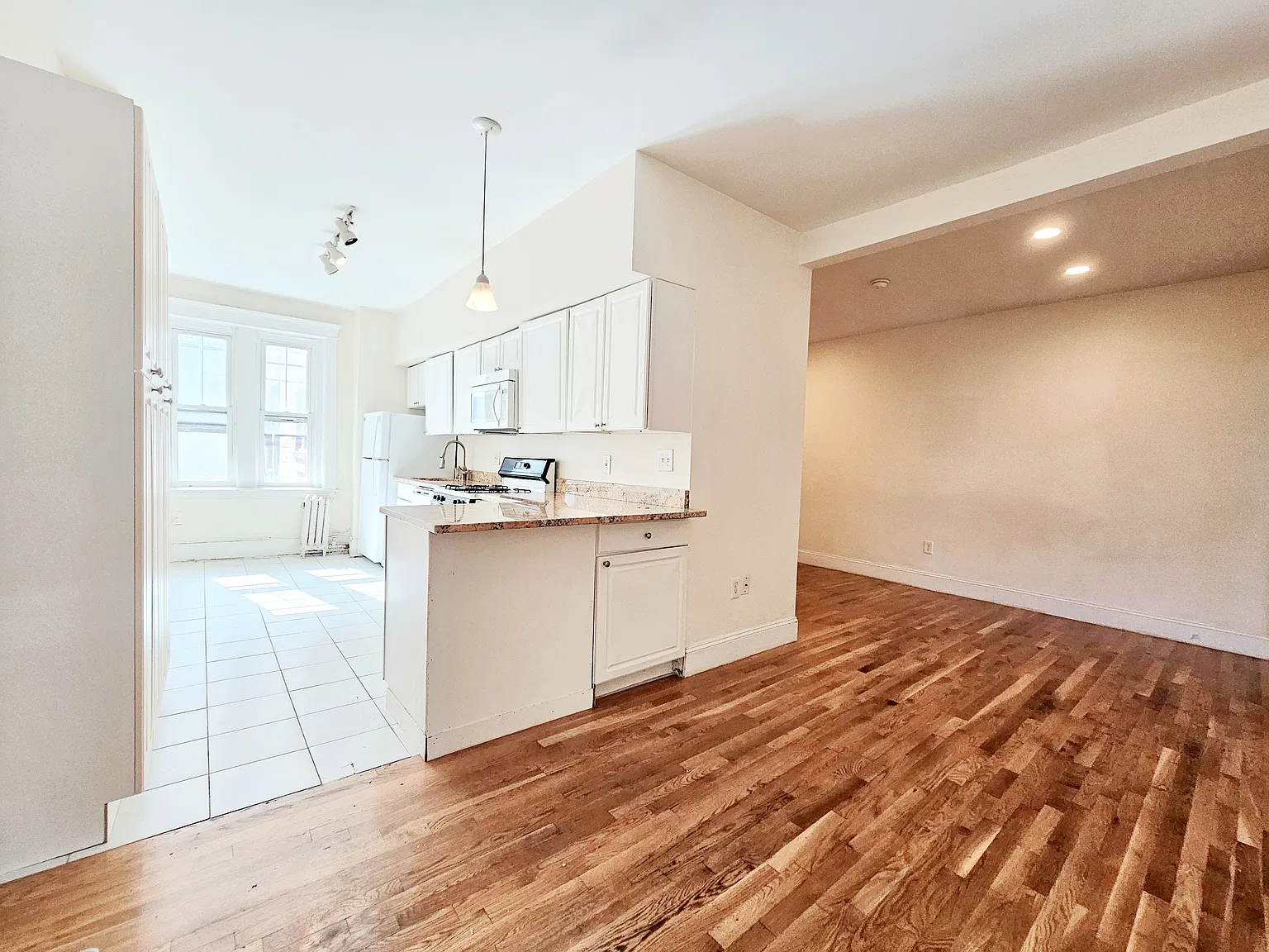 1868 Commonwealth Ave — Photo 2