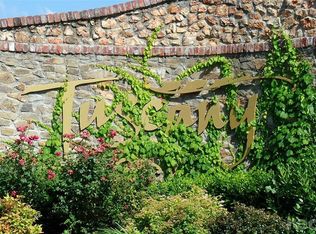 1351 Montieri Dr, Centerton, AR 72719