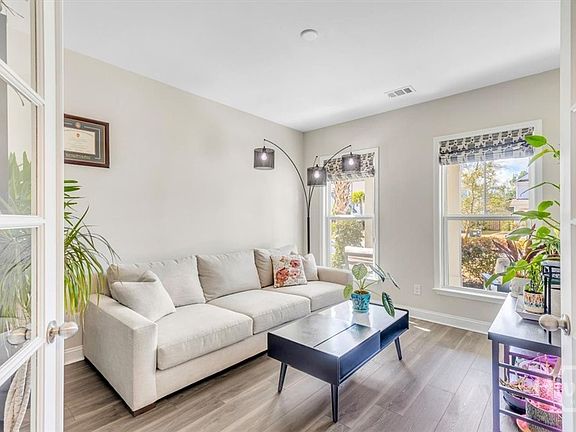 5th image of 108 Canter Court