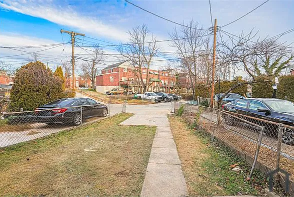 1302 Kenton Rd — Photo 46